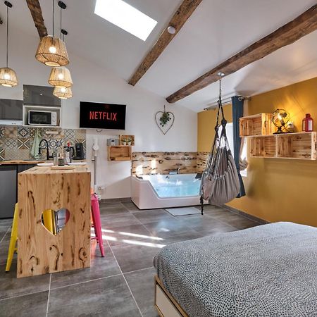 Place Carnot - Studio Tout Equipe Avec Jacuzzi Proche Toutes Commodites قرقشونه المظهر الخارجي الصورة