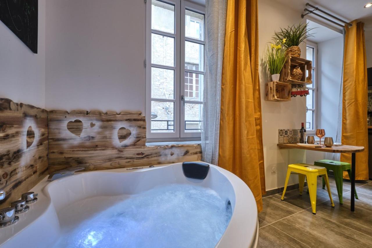 Place Carnot - Studio Tout Equipe Avec Jacuzzi Proche Toutes Commodites قرقشونه المظهر الخارجي الصورة