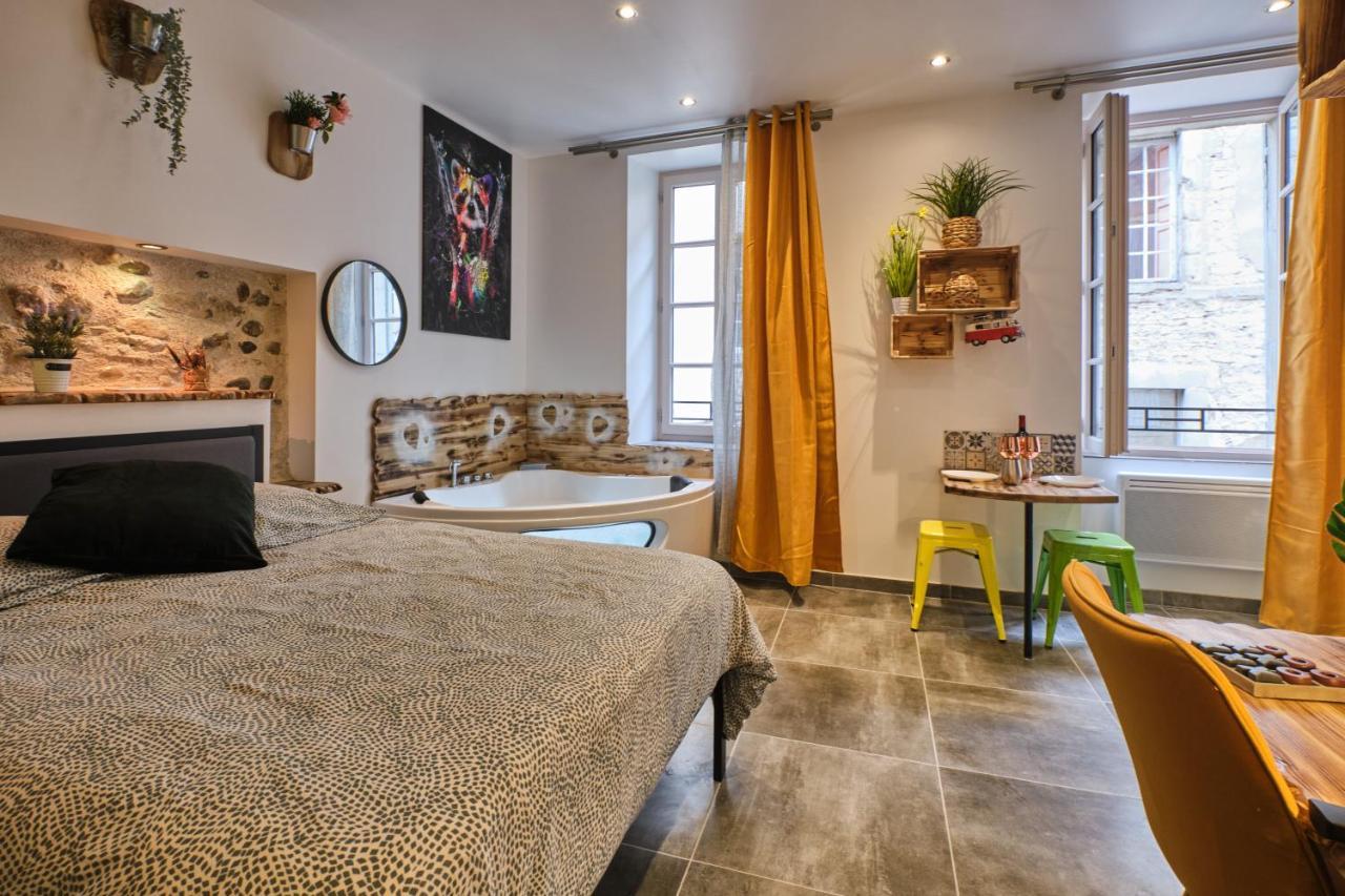 Place Carnot - Studio Tout Equipe Avec Jacuzzi Proche Toutes Commodites قرقشونه المظهر الخارجي الصورة