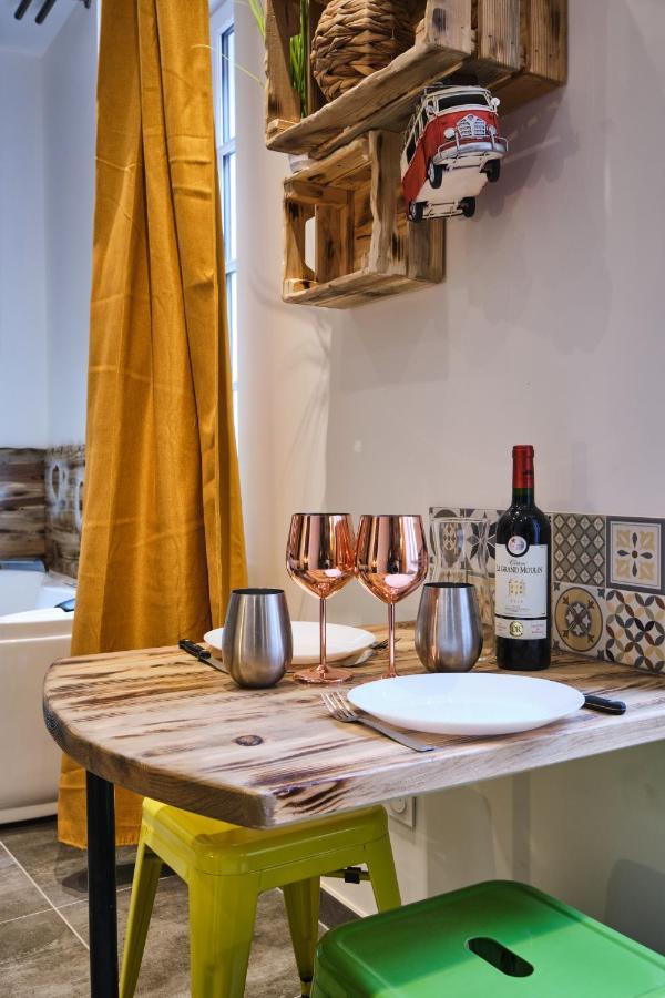 Place Carnot - Studio Tout Equipe Avec Jacuzzi Proche Toutes Commodites قرقشونه المظهر الخارجي الصورة