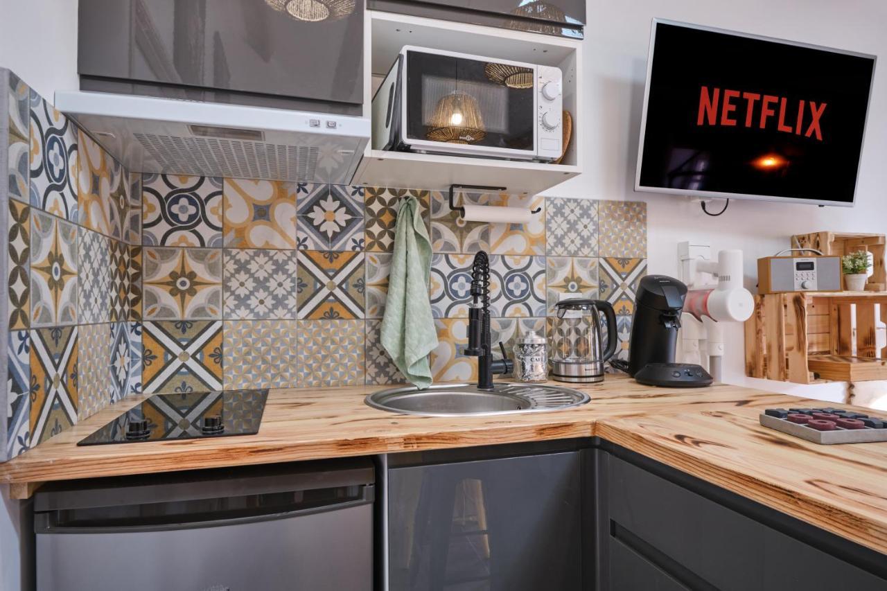 Place Carnot - Studio Tout Equipe Avec Jacuzzi Proche Toutes Commodites قرقشونه المظهر الخارجي الصورة