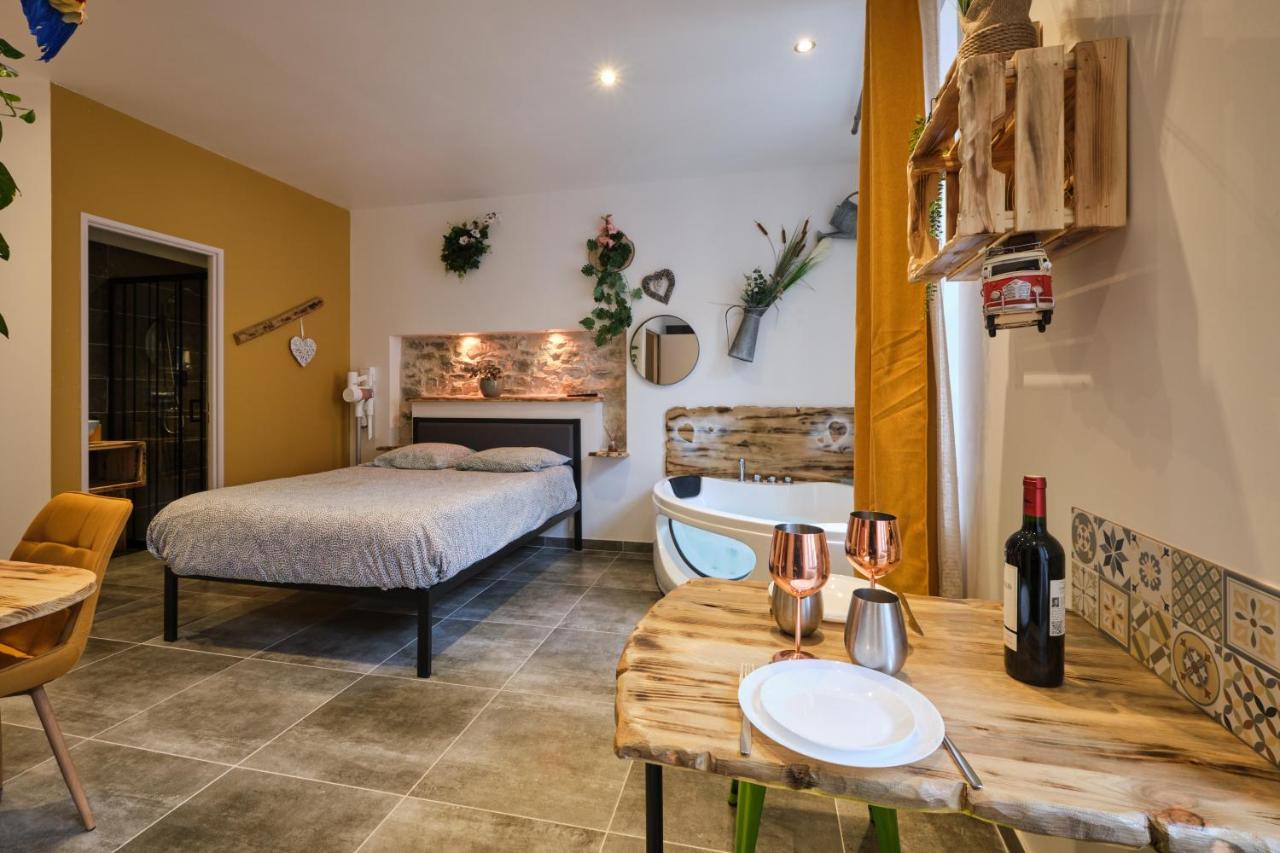 Place Carnot - Studio Tout Equipe Avec Jacuzzi Proche Toutes Commodites قرقشونه المظهر الخارجي الصورة