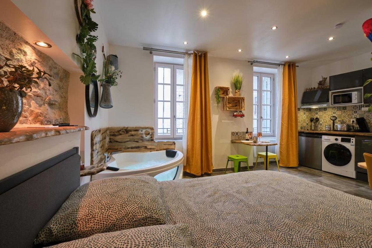 Place Carnot - Studio Tout Equipe Avec Jacuzzi Proche Toutes Commodites قرقشونه المظهر الخارجي الصورة