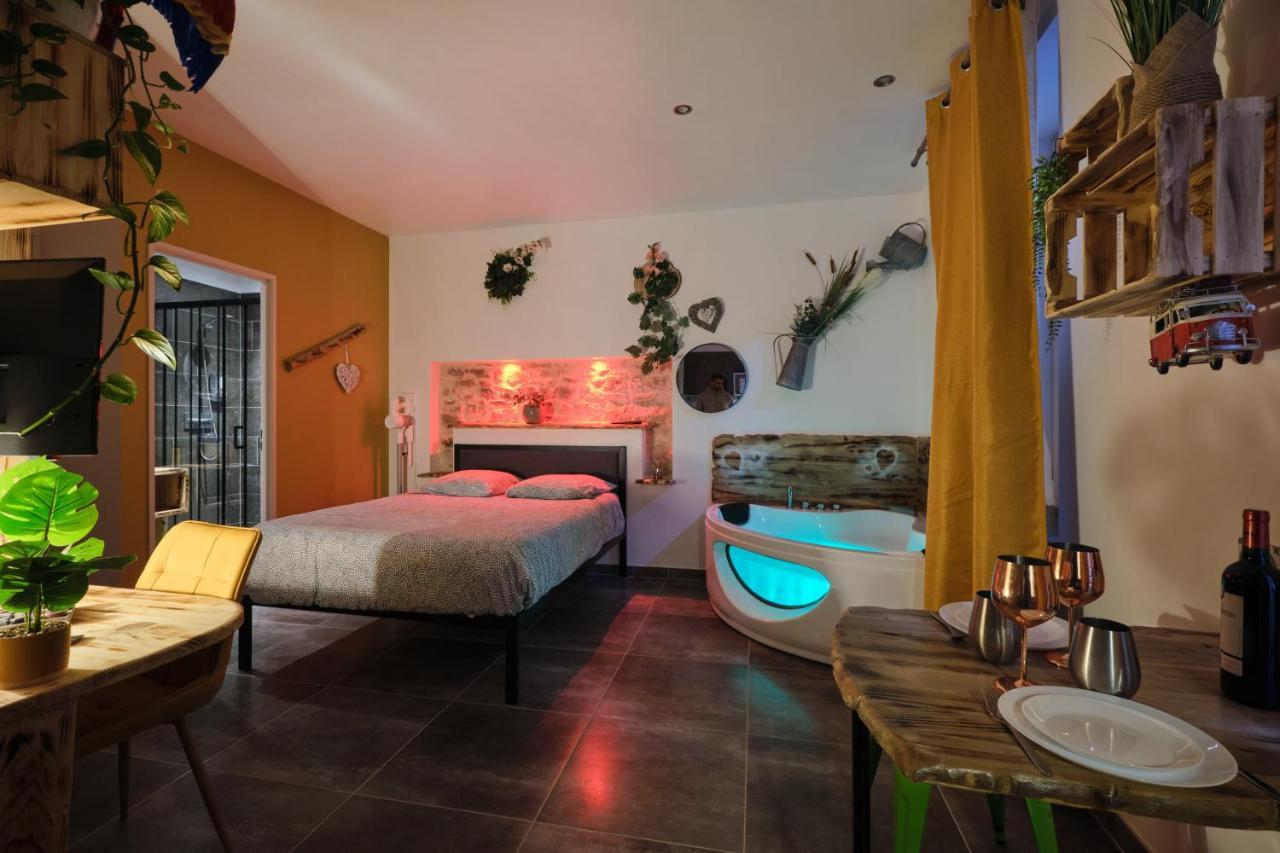 Place Carnot - Studio Tout Equipe Avec Jacuzzi Proche Toutes Commodites قرقشونه المظهر الخارجي الصورة
