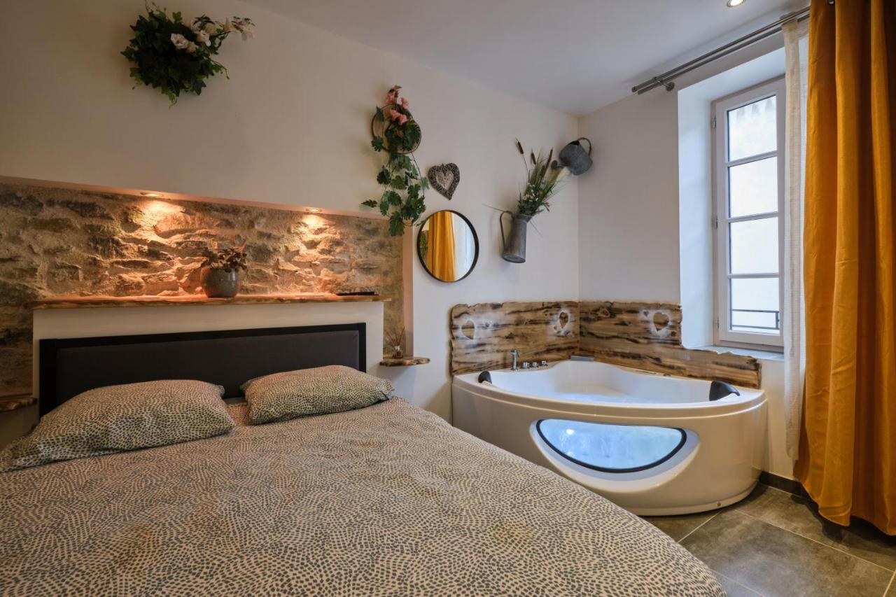 Place Carnot - Studio Tout Equipe Avec Jacuzzi Proche Toutes Commodites قرقشونه المظهر الخارجي الصورة